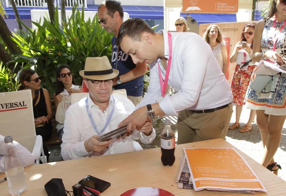 Firma de libros editorial Penguin Random House